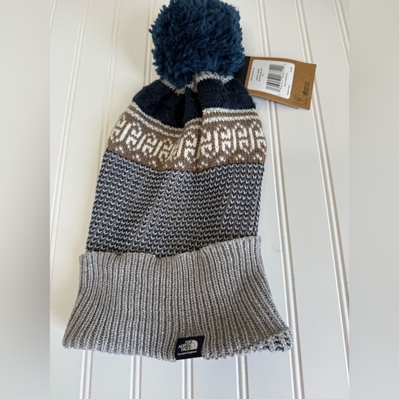 The North Face Ski Pom Pom Beanie Fair Isle Hat Women’s NEW. 1160 - Picture 1 of 3